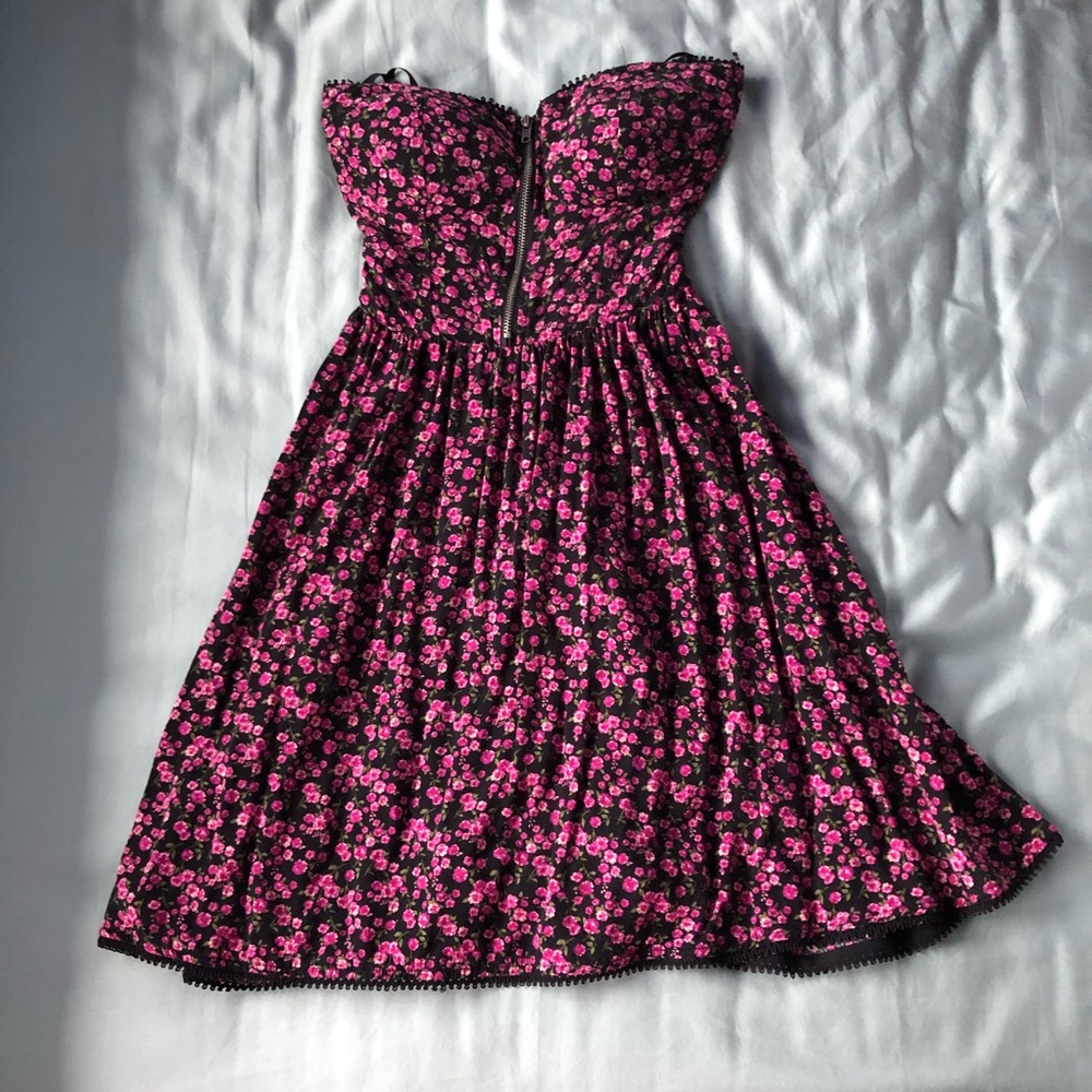 Floral strapless dress